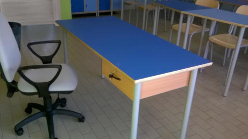 tavolo blu